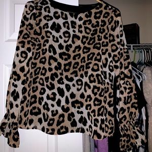 Only worn 1 time. Basically brand new. From Banana Republic. Very good quality.